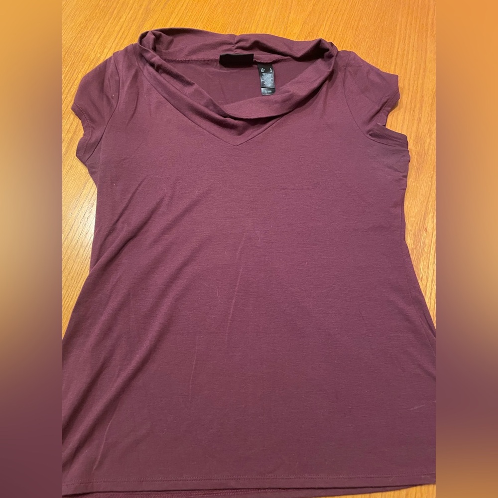 Axcess Burgundy Short Sleeve slouchy vneck Top